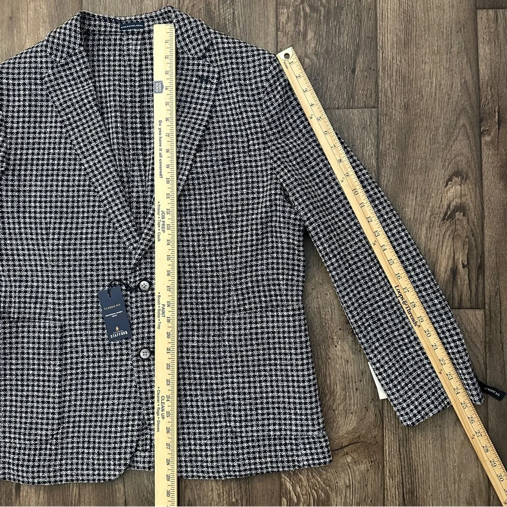 Stafford Classic Fit Sport Coat Blazer Jacket Mens Sz 44S White Black Navy Check